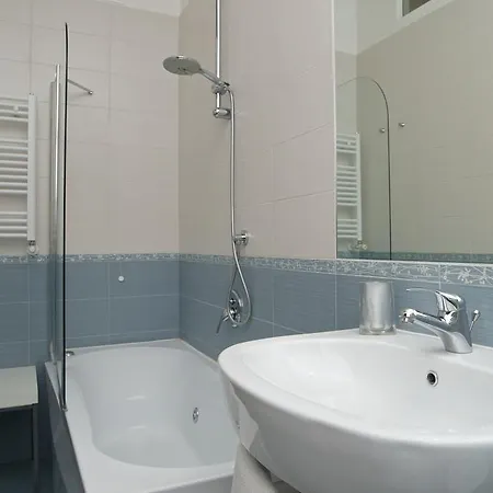 Germanico Maxi Apartament *